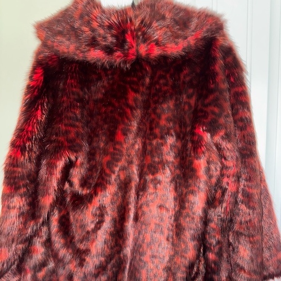 Red leopard faux fur jacket by Natori (rent the runway) size Large - Picture 7 of 10